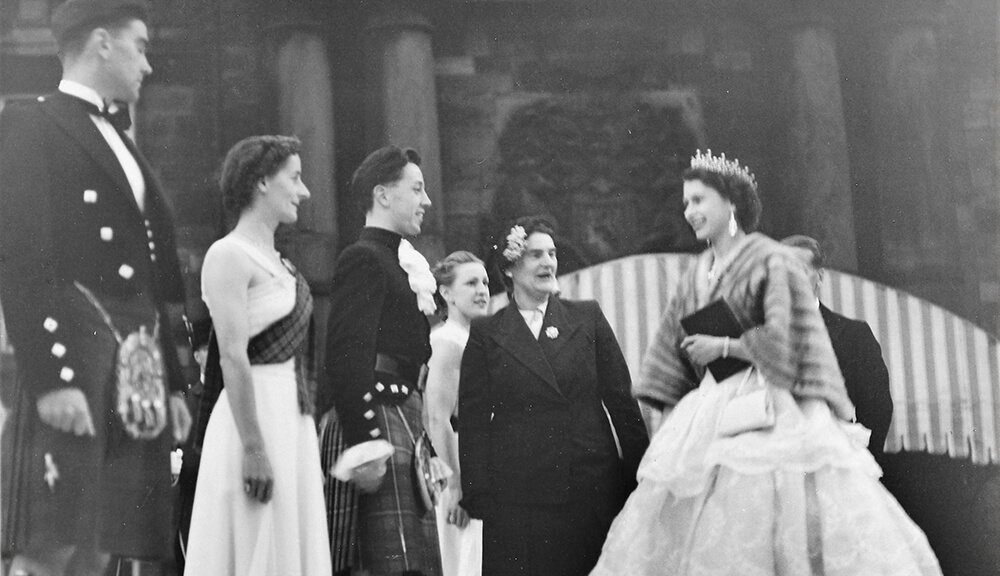 1947 Miss Allie Anderson at Holyrood House with HRH Princess Elizabeth