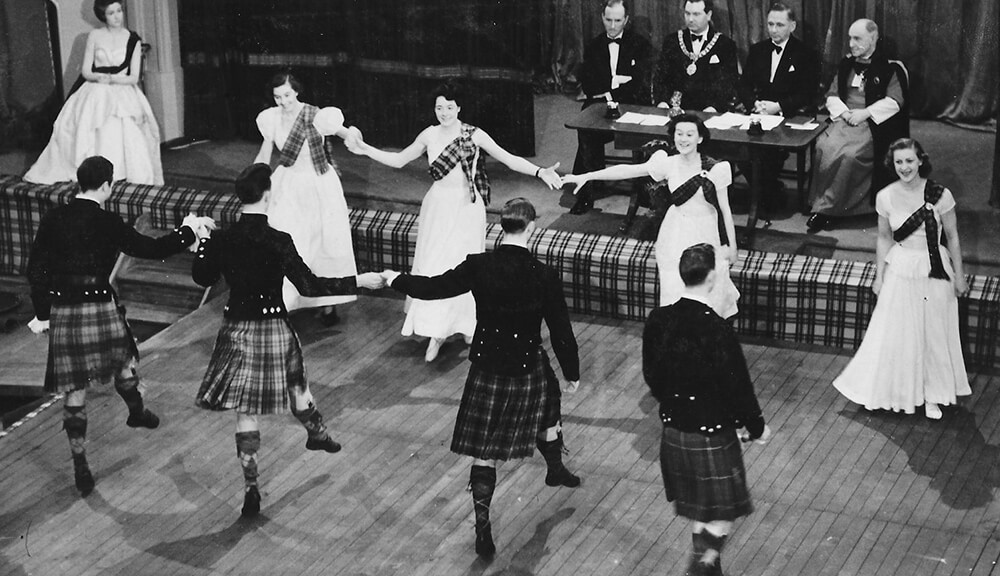 1952 team dancing
